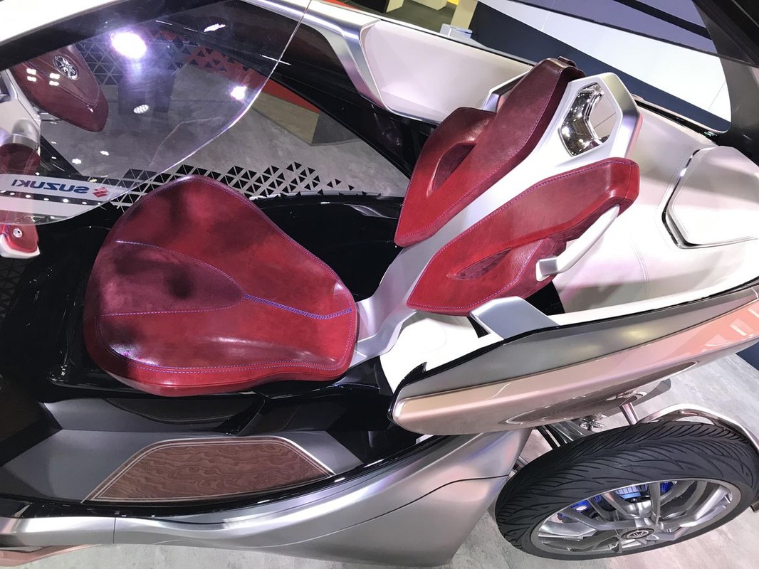 Can canh sieu moto 4 banh Yamaha MWC-4-Hinh-4